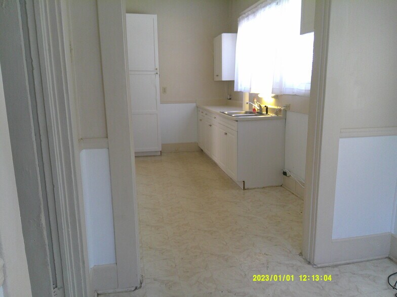 Kitchen from breakfast room - 124 N F St