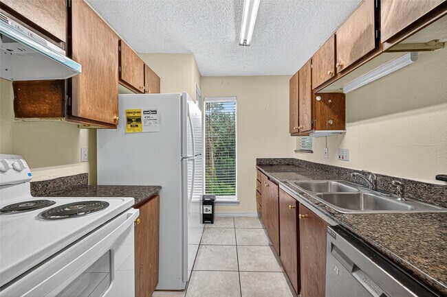 Building Photo - 8360 Jorine Dr