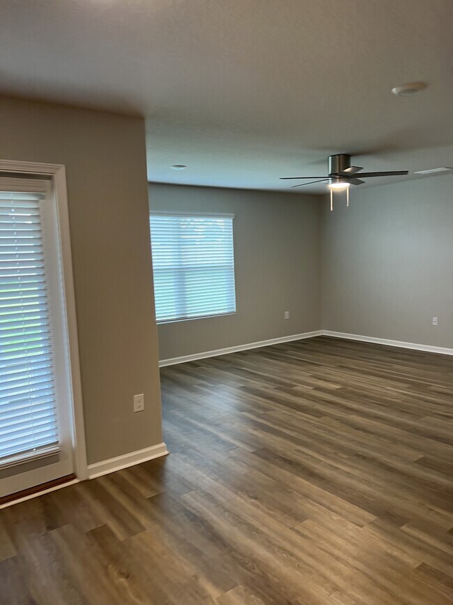 Building Photo - 4607 Reveille Wy