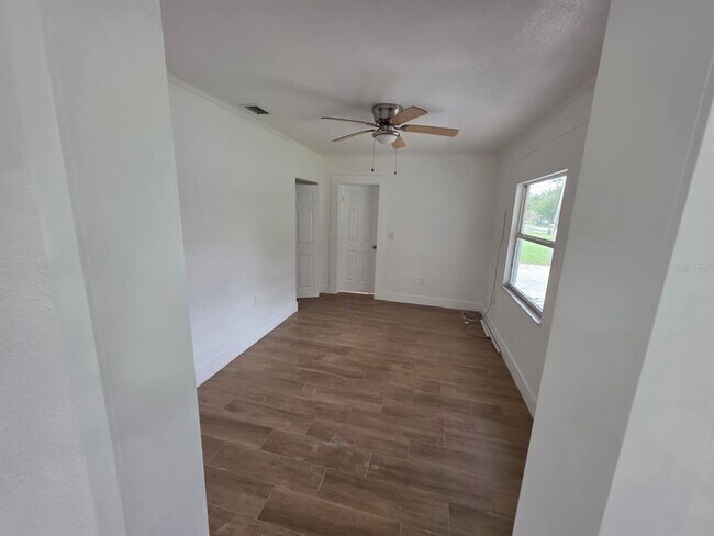 Building Photo - 1614 N Washington Ave