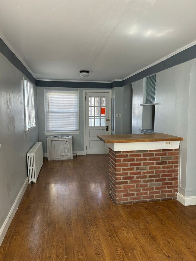 Building Photo - 709 Pennsylvania Ave