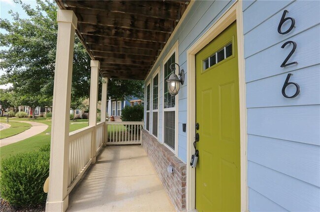 Building Photo - 626 N Tennyson Ln