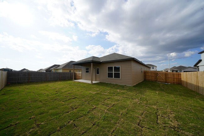 Building Photo - Lovely Home For Rent in New Braunfels, TX!...