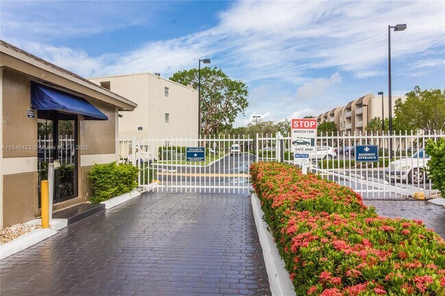 Building Photo - 7765 SW 86th St
