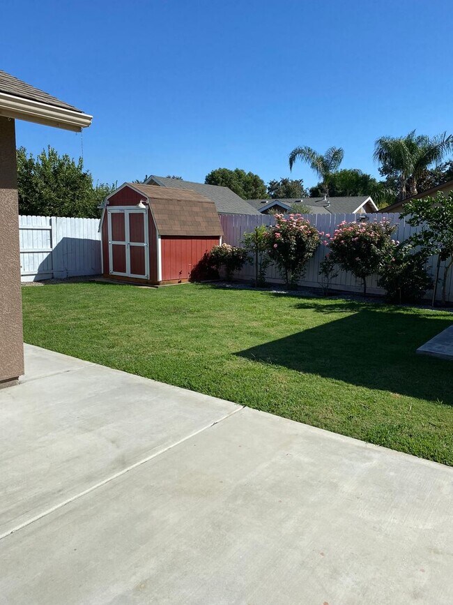 Building Photo - Lovely Home for rent in Visalia,Ca