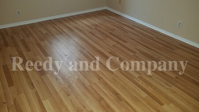 Building Photo - 6588 Poplar Woods Cir S