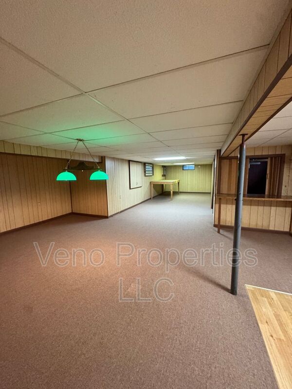 Building Photo - 23 Glenwood Dr