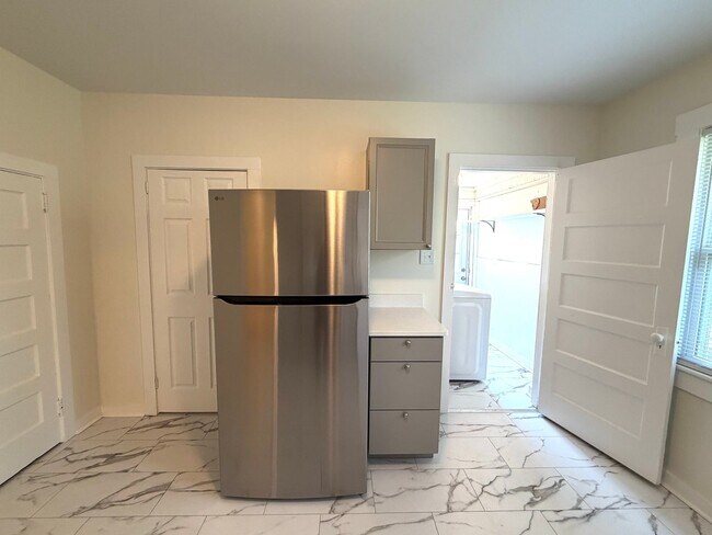 Building Photo - Swannanoa - Newly Renovated Beacon Village Cottage