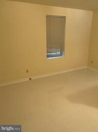 Building Photo - 9006 Pickwick Village Terrace
