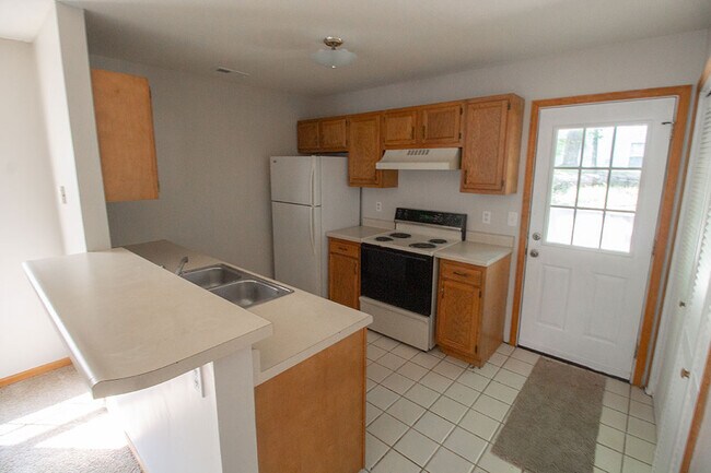 Building Photo - 1321 Godas Cir