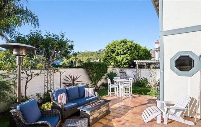 Building Photo - Refined Coastal Living in One of Carlsbad’s Most Exclusive Communities