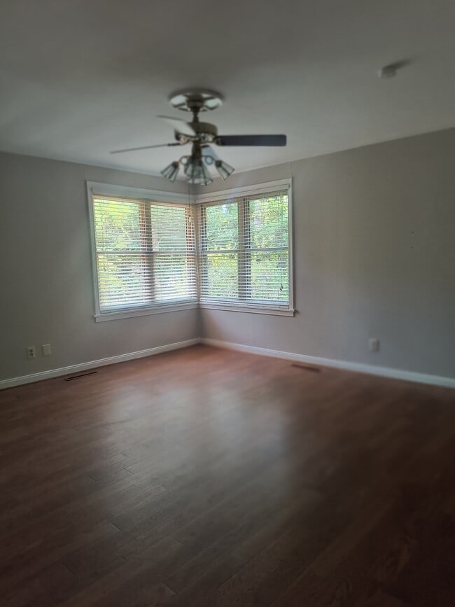 Building Photo - 2 Southern Pines Dr