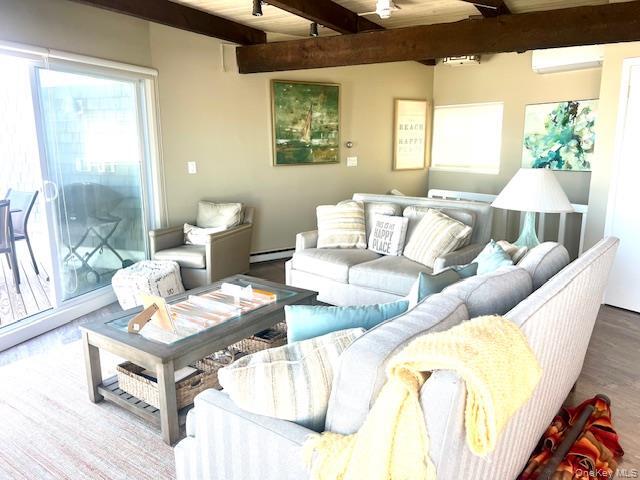 Building Photo - 539 Dune Rd