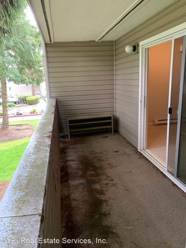 Building Photo - 1 br, 1 bath House - 12515 NE 132nd CT, #A203