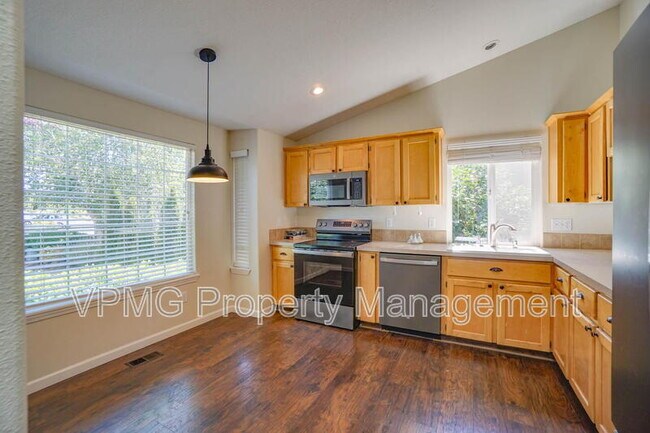 Building Photo - 2115 NW 143rd Cir
