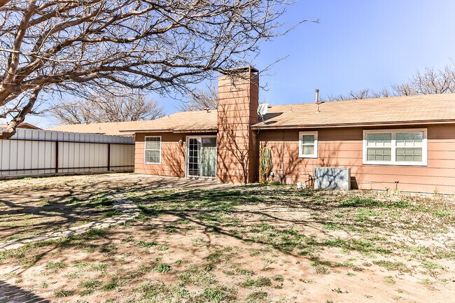 Building Photo - 6407 35th St