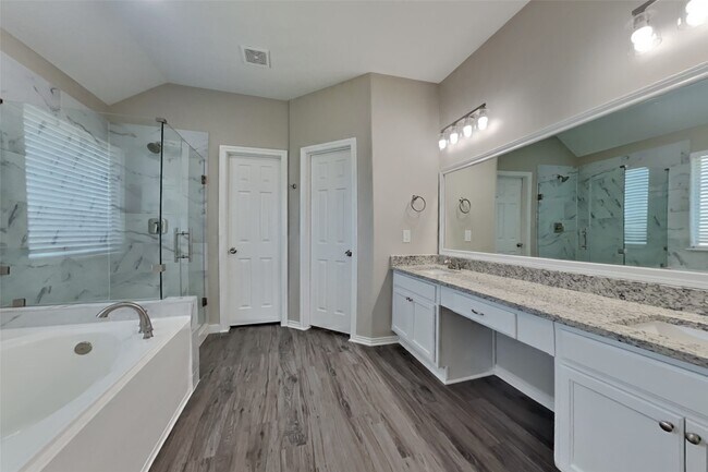 Building Photo - 31607 Cape May Ct