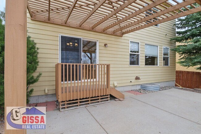 Building Photo - Beautiful home available to move in on 08/05/2026 but not before!