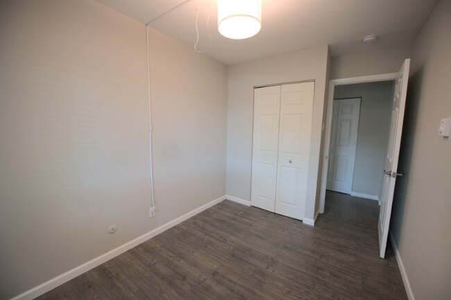 Building Photo - 7522 Hazelcrest Dr