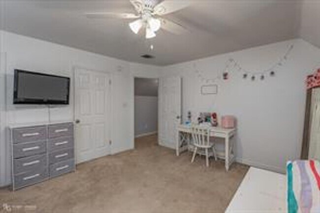 Building Photo - West Shreveport!