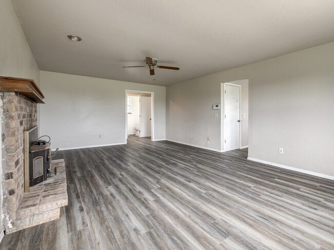 Building Photo - 11308 Meadow Ridge Ln