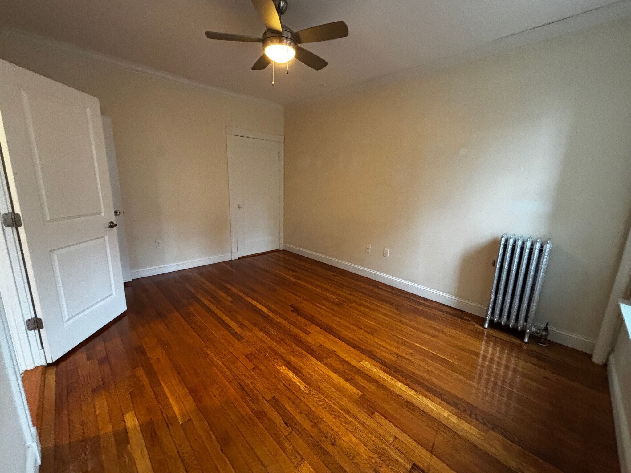 Building Photo - 18 Glenville Ave