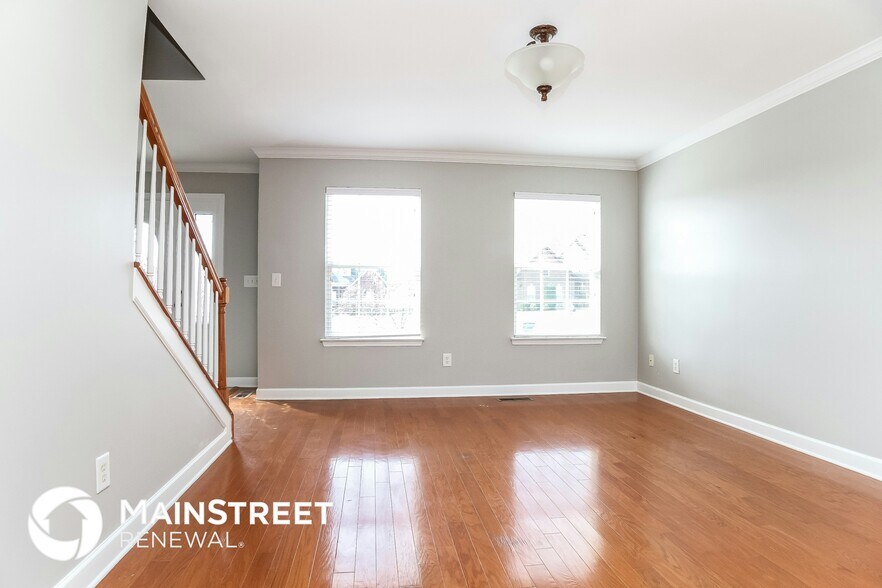 Building Photo - 1129 Matheus Dr