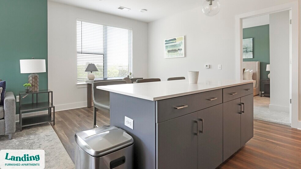 Building Photo - 2201 Glenwood Ave SE