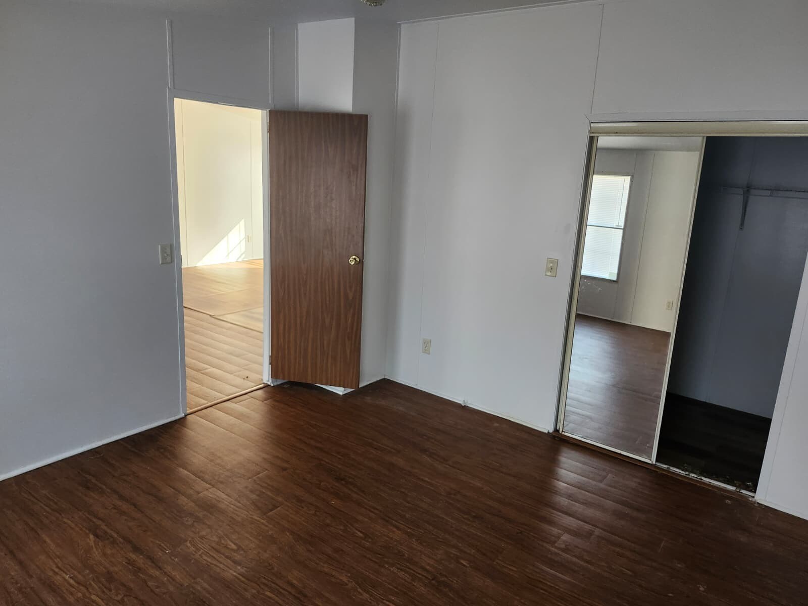 Building Photo - 9611 SW 82nd Ave