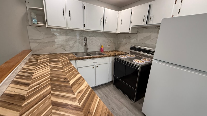 Building Photo - 235 E Main St