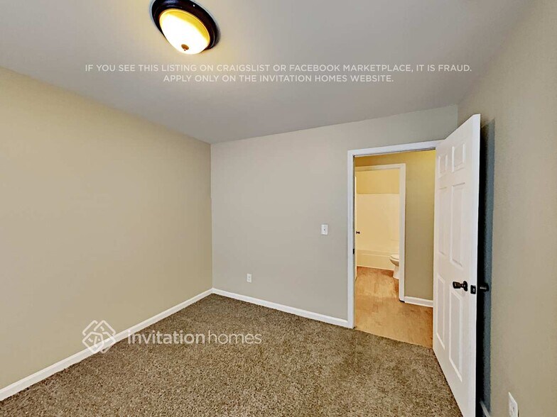 Building Photo - 210 Farrington Ave SE