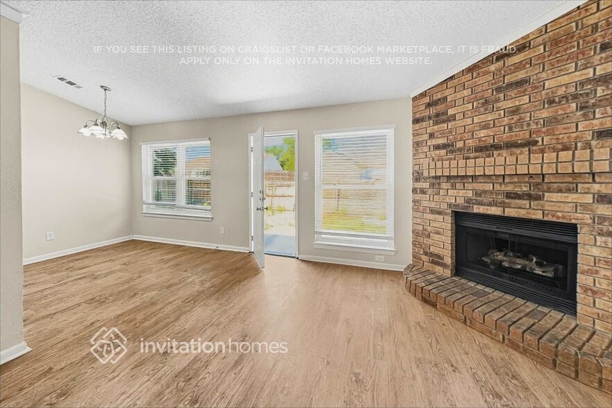 Building Photo - 5345 Colonial Dr