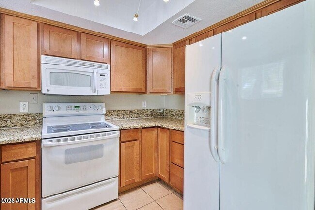 Building Photo - 1402 E Osborn Rd