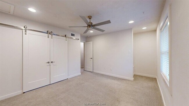 Building Photo - 505 Boyett St