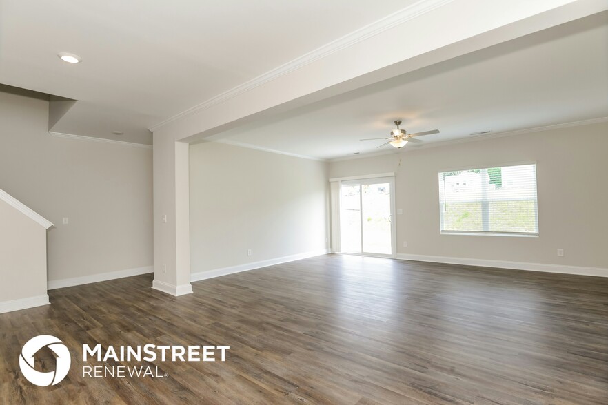 Building Photo - 2118 Moselle Dr
