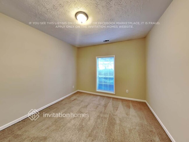 Building Photo - 2041 Flint Hill Dr