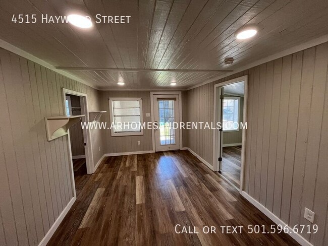 Building Photo - 4515 Haywood St