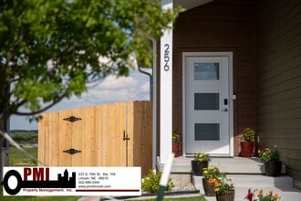 Building Photo - 4 Bedroom and 4 bathroom Duplex for Rent