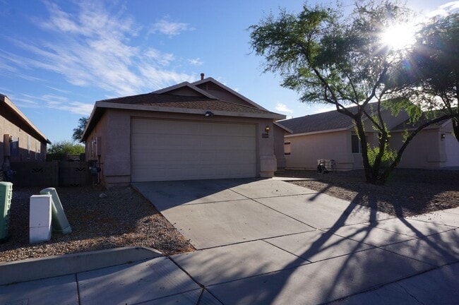 Building Photo - Popular Location, 3Bdm 2Ba Home