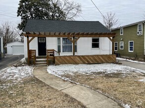 Building Photo - Charming Renovated Bungalow in Lindbergh S...