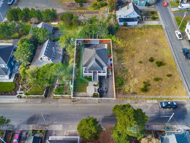 Building Photo - 416 N Downing St