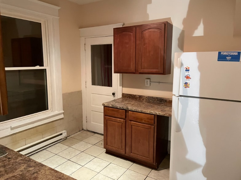 Building Photo - 1110 W Allen St