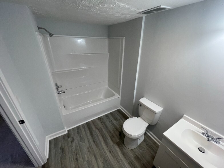 Building Photo - 4004 E Michigan St