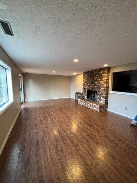 Primary Photo - 201 SW 4th St