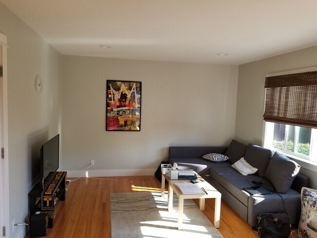 Building Photo - 838 Fremont St