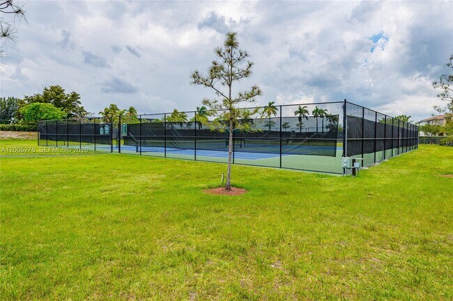 Building Photo - 19278 NE 6th Ave