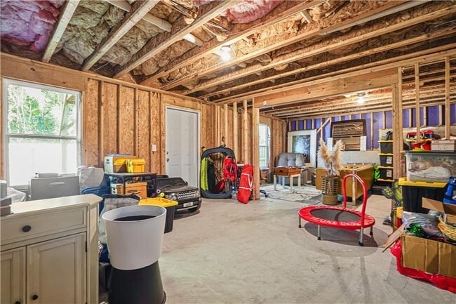 Building Photo - 580 Morrow Ln