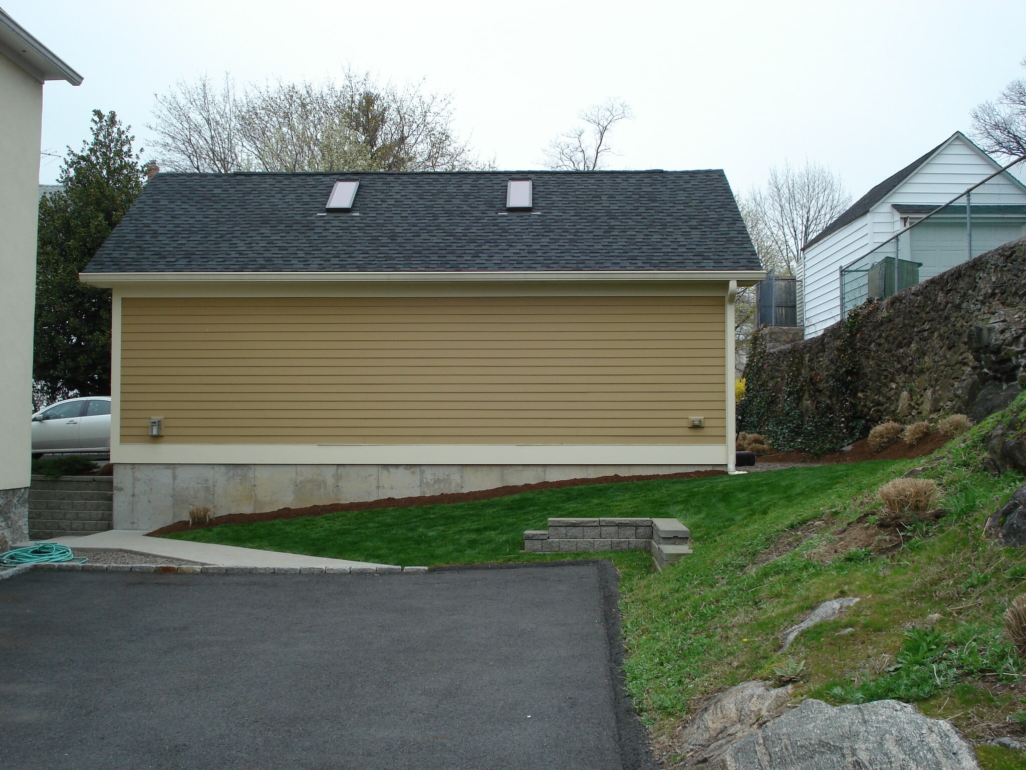 Parking, 2 in tandem - 18 Berrian Pl
