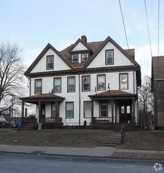 Building Photo - 17-19 Downs St