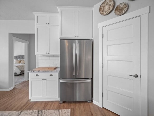 Building Photo - Fully Furnished Luxury 3-Bed, 2-Bath Home ...